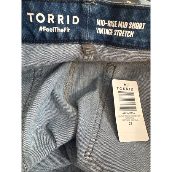 Torrid Mid-Rise Mid Shorts Vintage Stretch Denim jean Size 22 plus Womens new - Picture 5 of 7